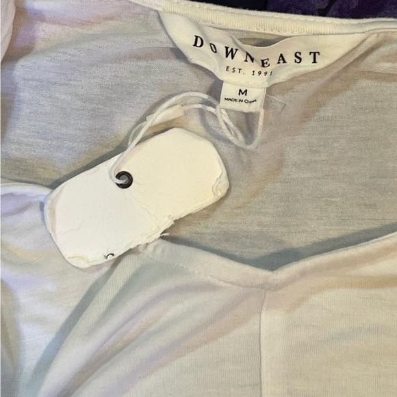 DOWN EAST white top size medium new with tag butterfly sleeves pleated - Picture 8 of 9